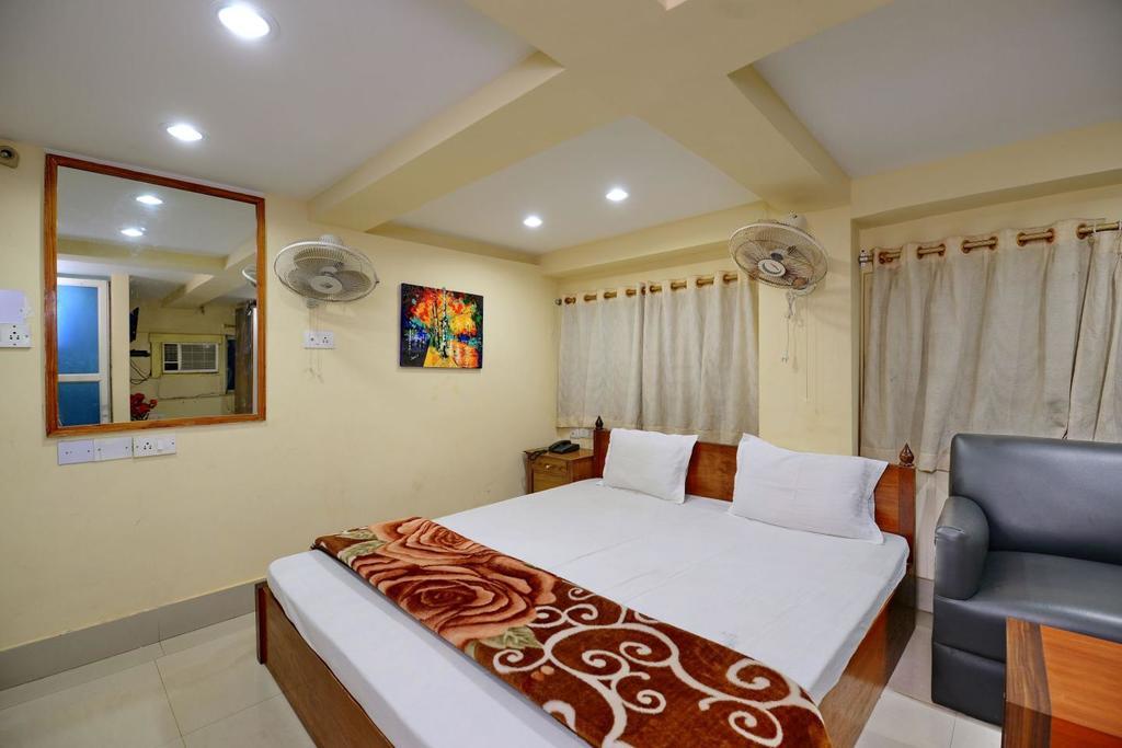 Marina Beach House Hotel Puri Esterno foto